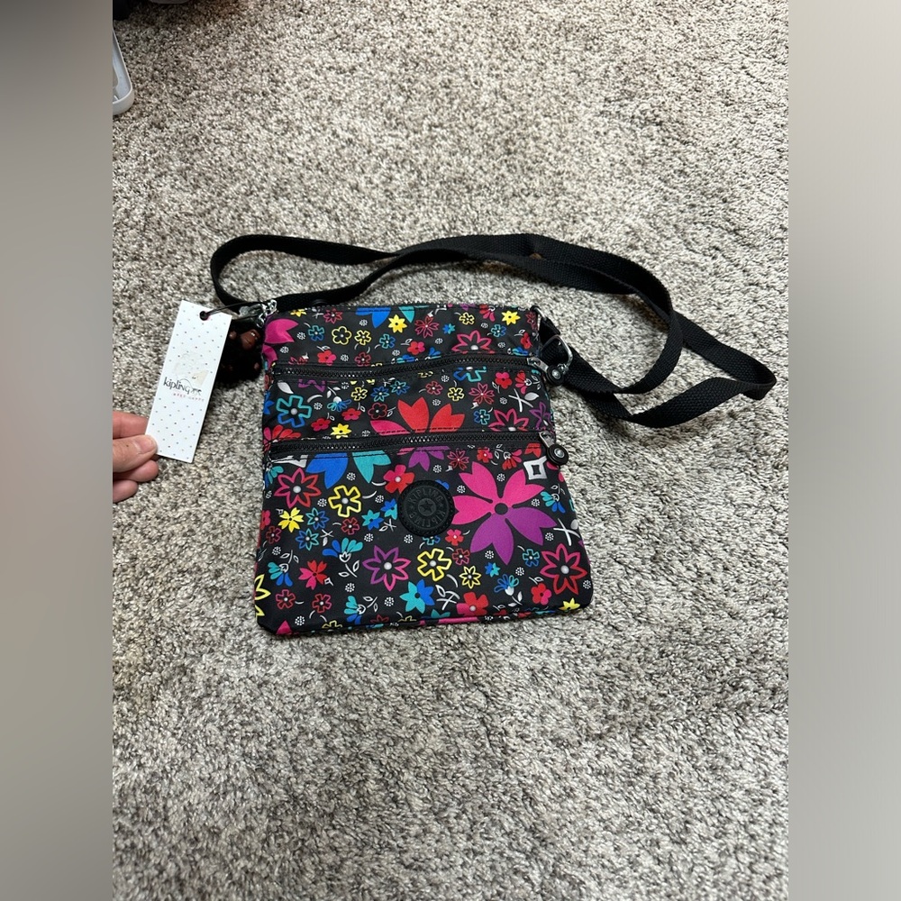 NWT Kipling Nylon Cute Travel Floral Purse w Lots of Pockets and Cute - Picture 6 of 12
